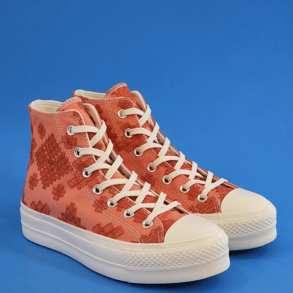 Converse CTAS Hi Lift Tonal Embroidery Women's Platform Sneakers A02233C NWT - Picture 1 of 6